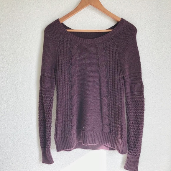 American Eagle Outfitters Sweaters - • American Eagle • Maroon knit sweater. Size XS